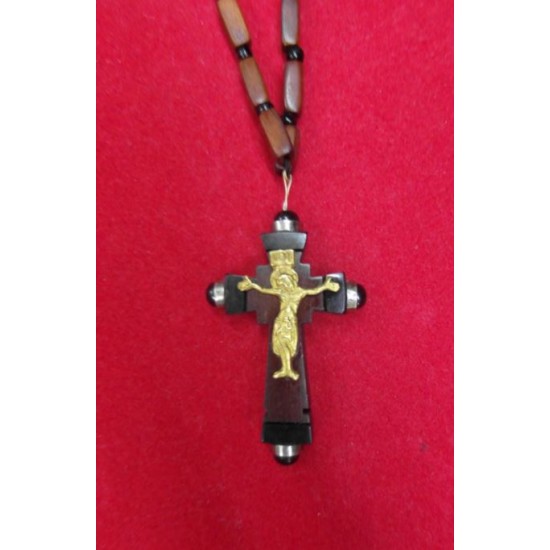 Ξύλινος Σταυρός λαιμού Εσταυρωμένος